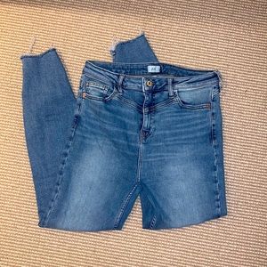 High waisted skinny medium washed jeans